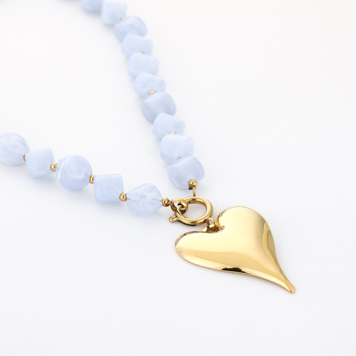 Blauwe kralenketting